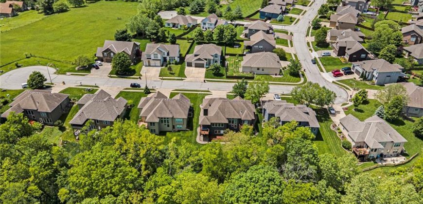 Homes for Sale in Kansas City, MO 64151 | 6215 N Allenton Avenue
