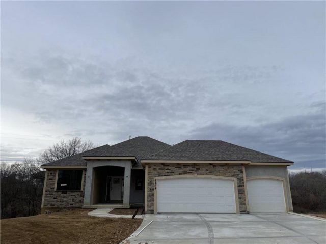 Homes for Sale in Kansas City, MO 64156 | 9017 N Colorado Avenue