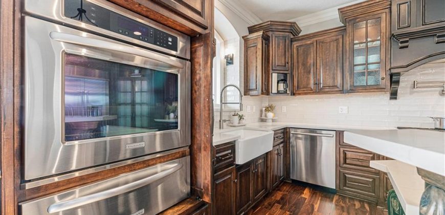Homes for Sale in Parkville, MO 64152 | 8075  Green Glades Court