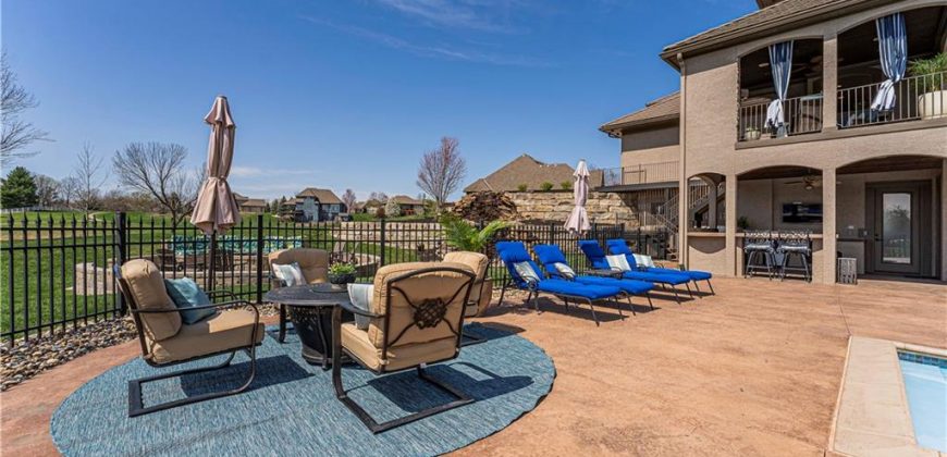Homes for Sale in Parkville, MO 64152 | 8075  Green Glades Court