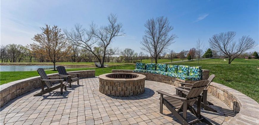 Homes for Sale in Parkville, MO 64152 | 8075  Green Glades Court