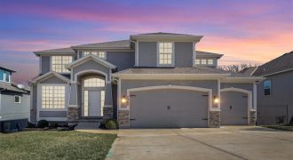 Homes for Sale in Parkville, MO 64152 | 7265 NW Forest Lakes Drive