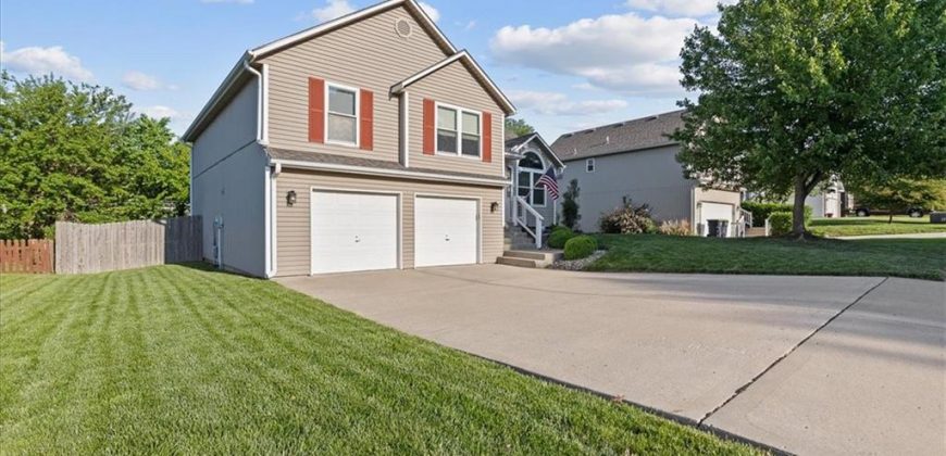 Homes for Sale in Kansas City, MO 64152 | 7732 N Nodaway Avenue