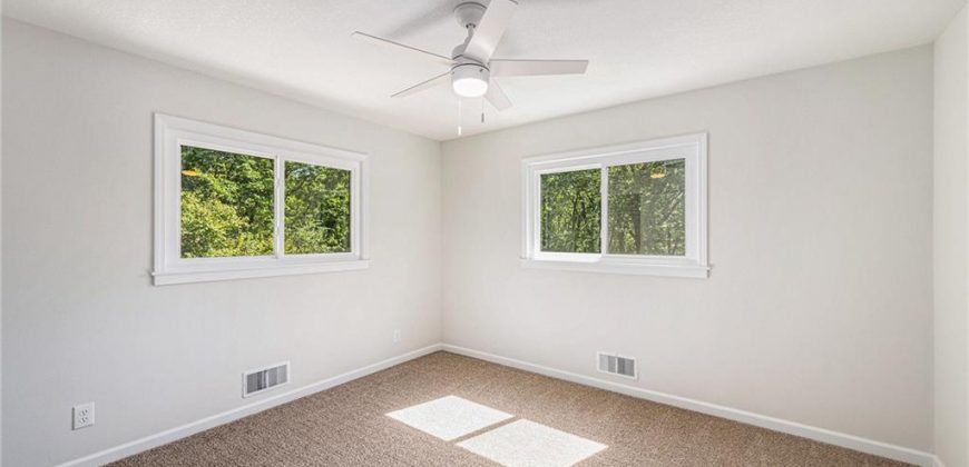 Homes for Sale in Lake Waukomis, MO 64151 | 1040 NW South Shore Drive