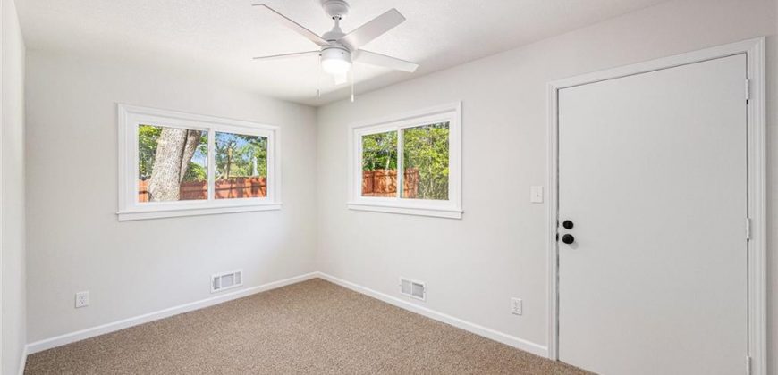 Homes for Sale in Lake Waukomis, MO 64151 | 1040 NW South Shore Drive