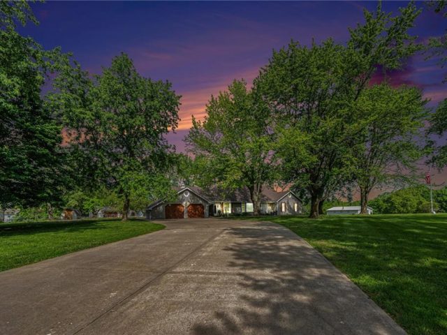 Homes for Sale in Smithville, MO 64492 | 18504  Fightmaster Road