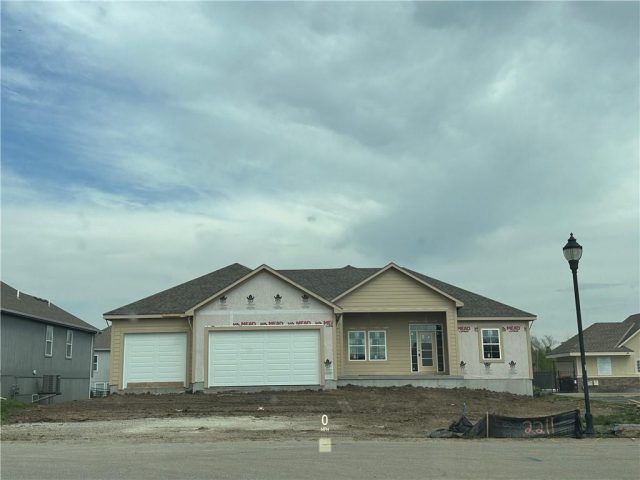 Homes for Sale in Kearney, MO 64060 | 2211  Prairie Creek Drive