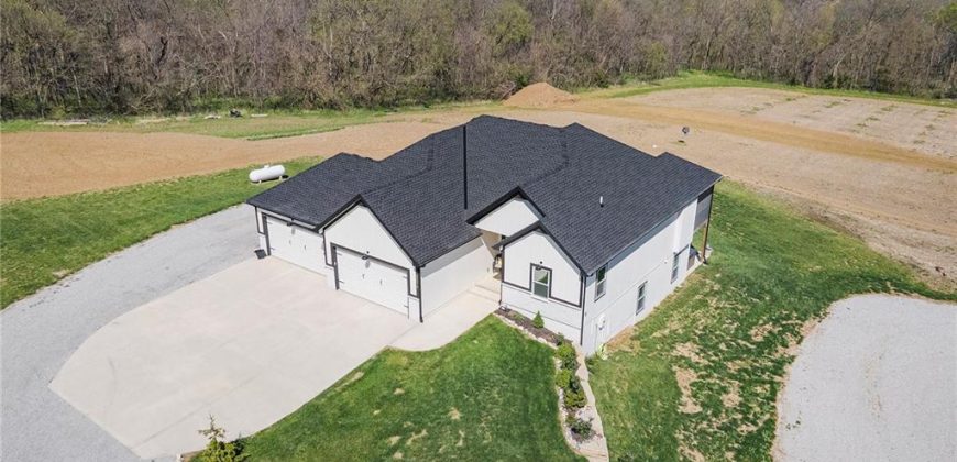 Homes for Sale in Dearborn, MO 64439 | 22575  New Market Cemetery Road