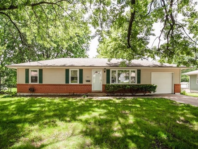 Homes for Sale in Gladstone, MO 64118 | 1403 NE 67TH Street