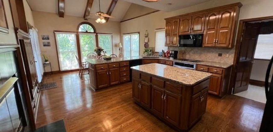 Homes for Sale in Kansas City, MO 64119 | 6111 N Kensington Court