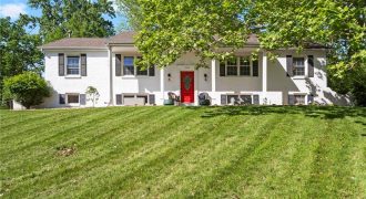 Homes for Sale in Parkville, MO 64152 | 6423 NW Melody Lane
