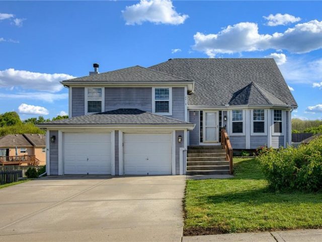 Homes for Sale in Kansas City, MO 64157 | 8403 NE 115th Terrace