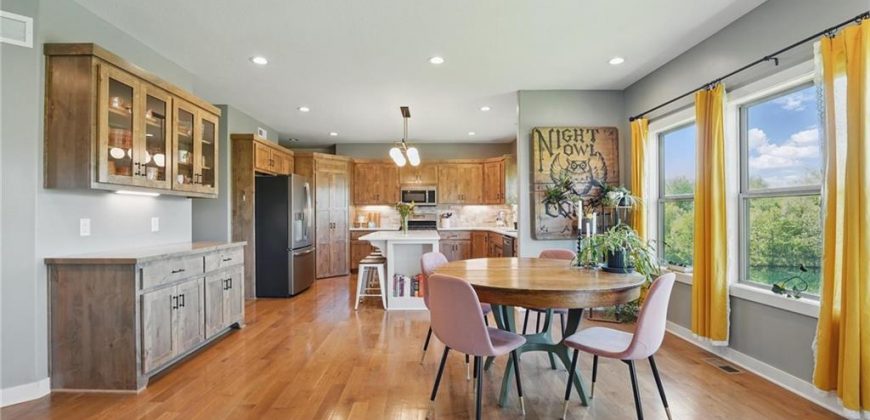 Homes for Sale in Kansas City, MO 64151 | 3716 NW 76th Street