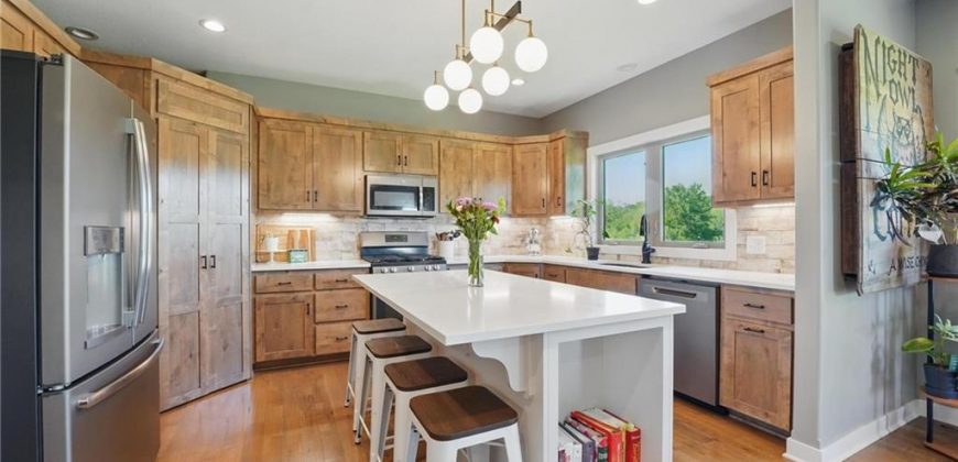 Homes for Sale in Kansas City, MO 64151 | 3716 NW 76th Street