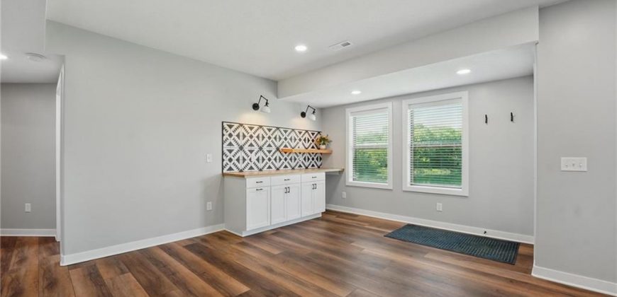 Homes for Sale in Kansas City, MO 64151 | 3716 NW 76th Street
