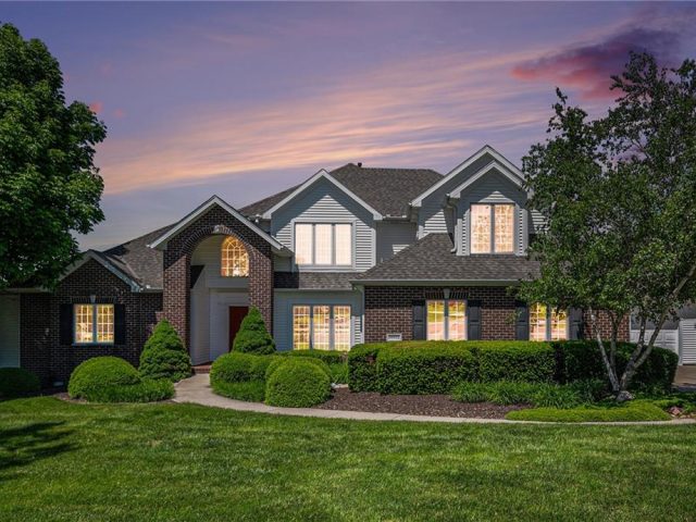 Homes for Sale in Liberty, MO 64068 | 10112  Lakeview Circle