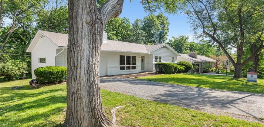 Homes for Sale in Kansas City, MO 64116 | 218 NW 43rd Terrace