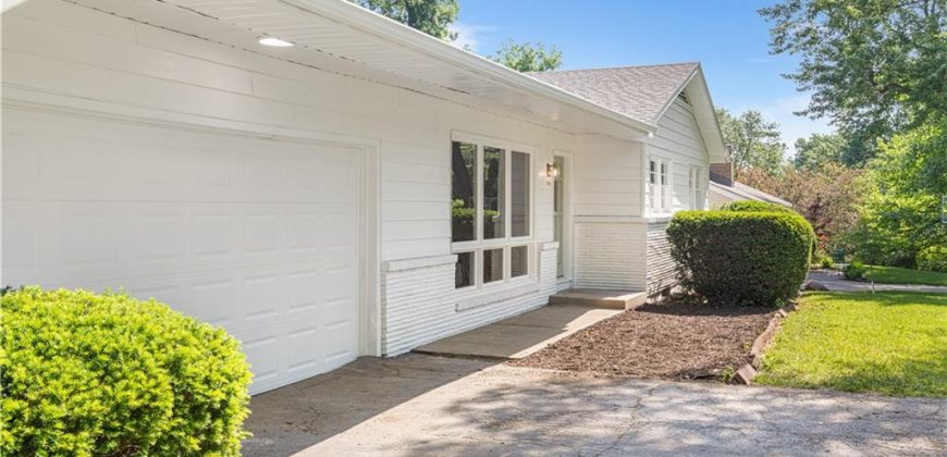 Homes for Sale in Kansas City, MO 64116 | 218 NW 43rd Terrace