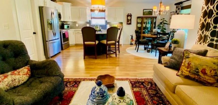 Homes for Sale in Kansas City, MO 64151 | 6217  Green Hills Lane
