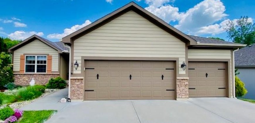 Homes for Sale in Kansas City, MO 64151 | 6217  Green Hills Lane