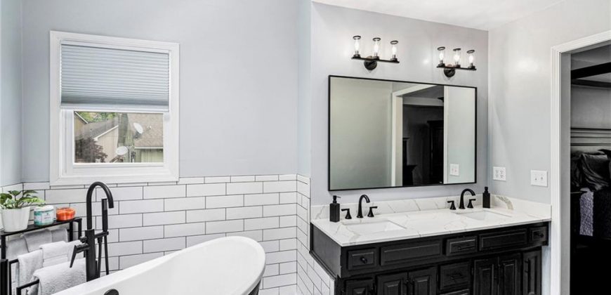 Homes for Sale in Kansas City, MO 64151 | 5208 NW 58th Terrace