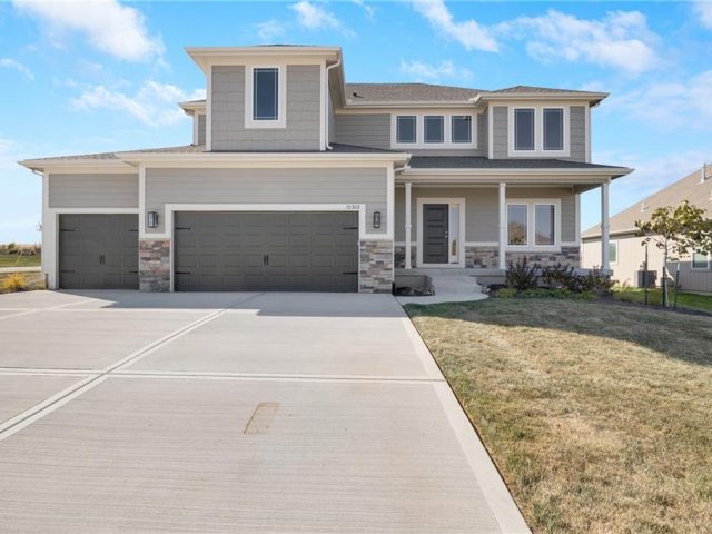 Homes for Sale in Kansas City, MO 64156 | 10302 N Winchester Avenue