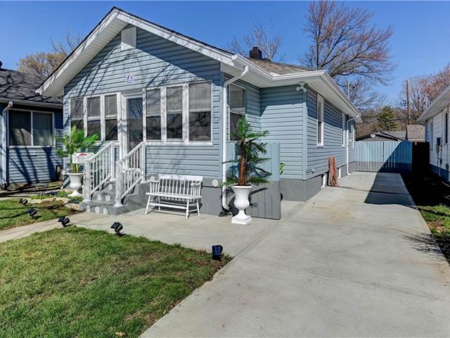 Homes for Sale in North Kansas City, MO 64116 | 1232 E 24th Avenue