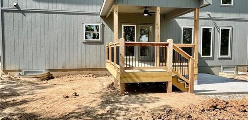 Homes for Sale in Liberty, MO 64068 | 1933  Longview Road