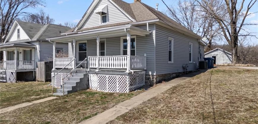 Homes for Sale in Excelsior Springs, MO 64024 | 618  Linn Avenue