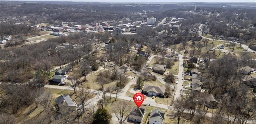 Homes for Sale in Excelsior Springs, MO 64024 | 618  Linn Avenue