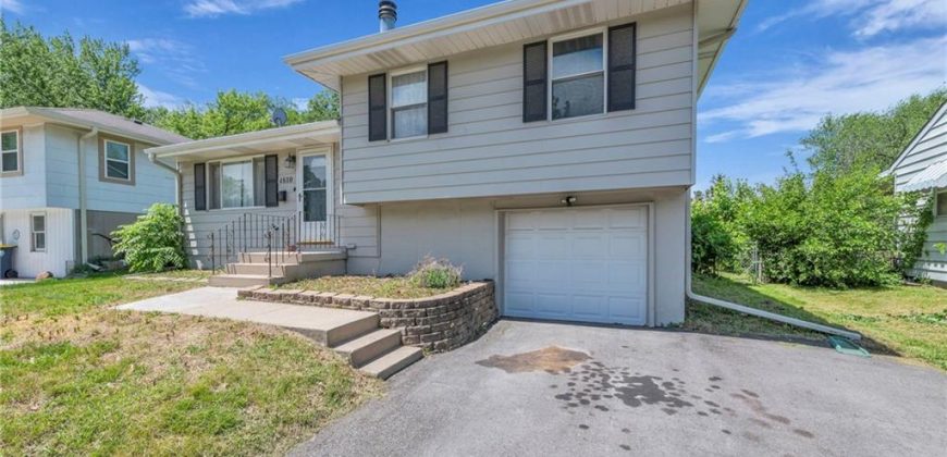 Homes for Sale in Kansas City, MO 64119 | 4810 N Sycamore Drive