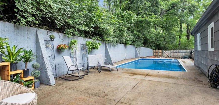 Homes for Sale in Liberty, MO 64068 | 1477  Spruce Avenue