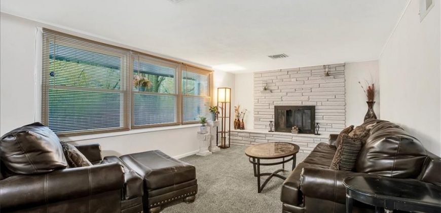 Homes for Sale in Liberty, MO 64068 | 1477  Spruce Avenue