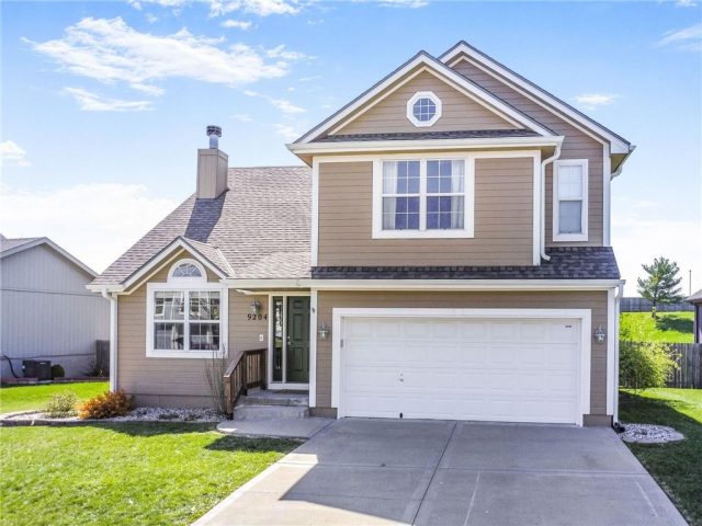 Homes for Sale in Kansas City, MO 64155 | 9204 N Mulberry Avenue