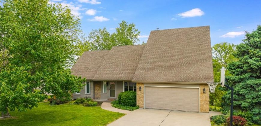 Homes for Sale in Liberty, MO 64068 | 900  Cambridge Circle