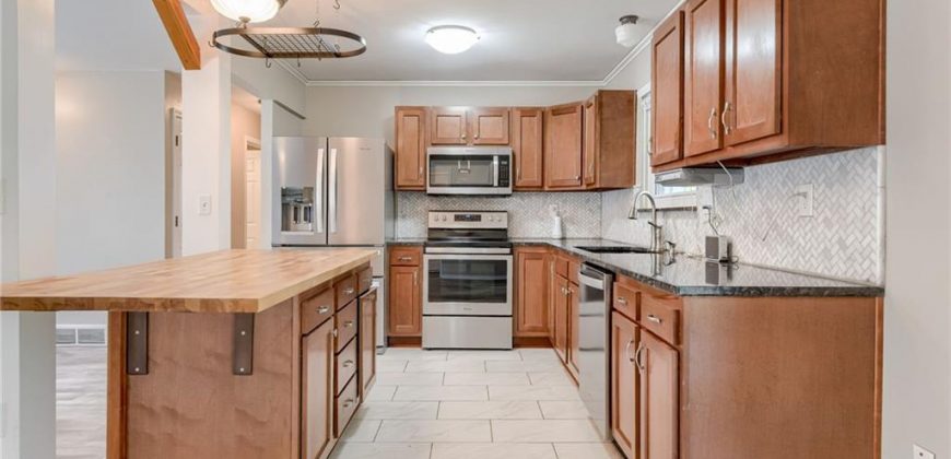 Homes for Sale in Riverside, MO 64150 | 922 NW Valley Lane