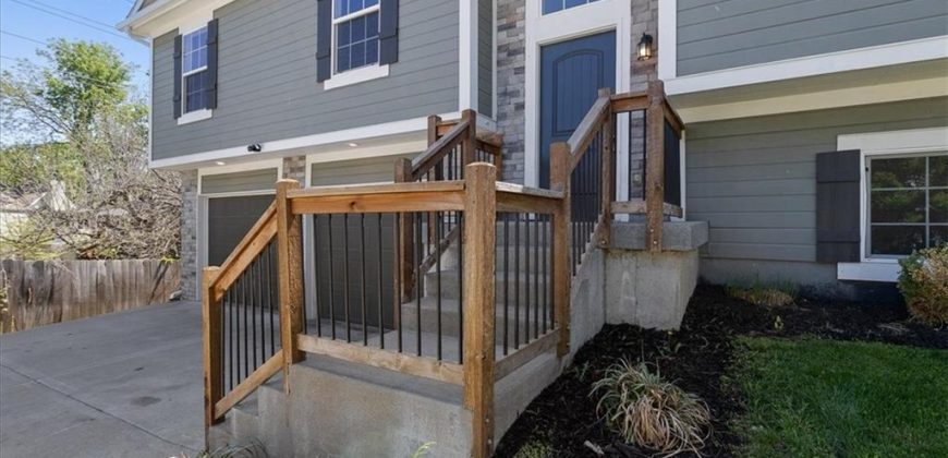 Homes for Sale in Kansas City, MO 64152 | 8111 NW 79th Place