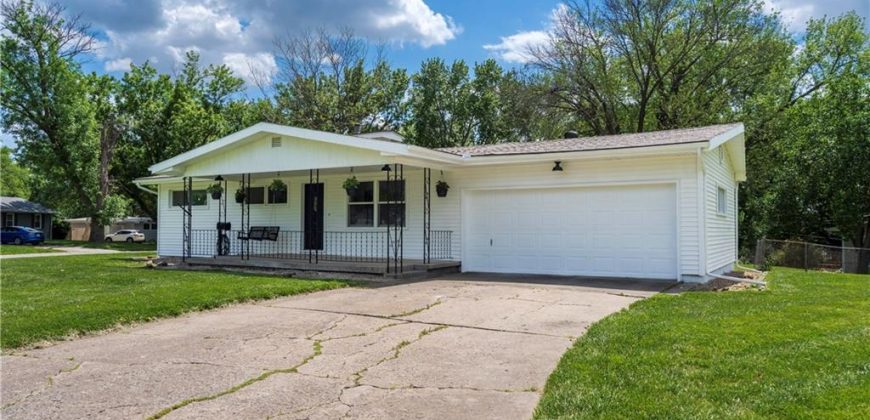 Homes for Sale in Gladstone, MO 64118 | 6310 N Howard Avenue
