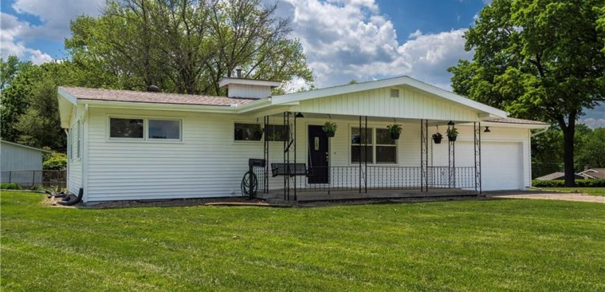 Homes for Sale in Gladstone, MO 64118 | 6310 N Howard Avenue