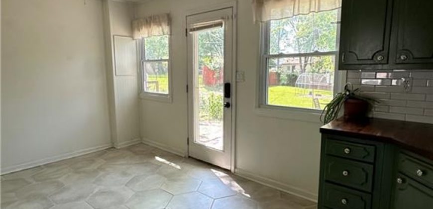 Homes for Sale in Gladstone, MO 64118 | 2401 NE 59TH Terrace