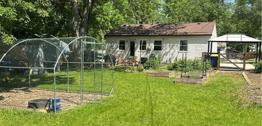 Homes for Sale in Gladstone, MO 64118 | 2401 NE 59TH Terrace