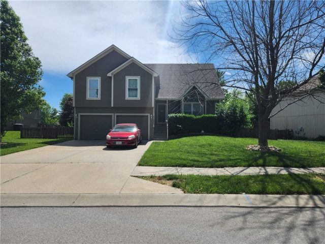 Homes for Sale in Kansas City, MO 64157 | 11223 N Sycamore Court