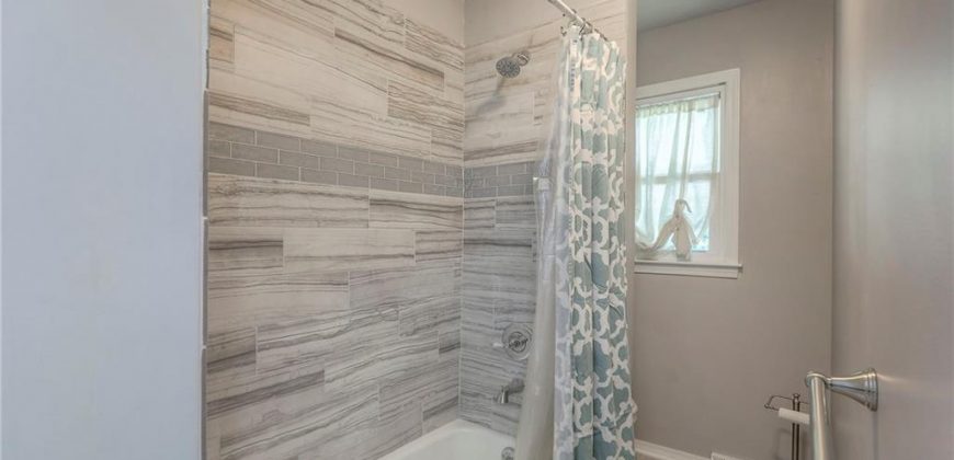 Homes for Sale in Kansas City, MO 64155 | 707 NE 114th Terrace