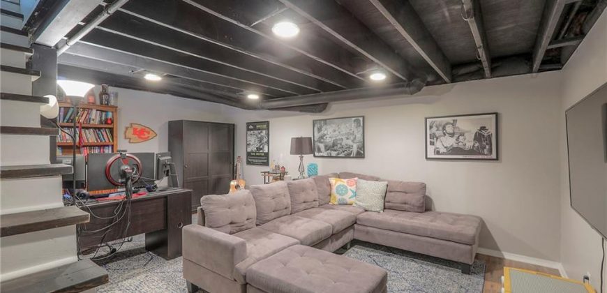 Homes for Sale in Kansas City, MO 64155 | 707 NE 114th Terrace
