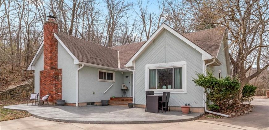 Homes for Sale in Kansas City, MO 64151 | 6814 NW Vista Avenue