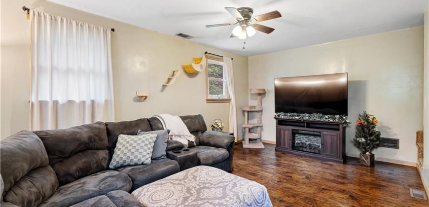 Homes for Sale in Kansas City, MO 64151 | 6814 NW Vista Avenue