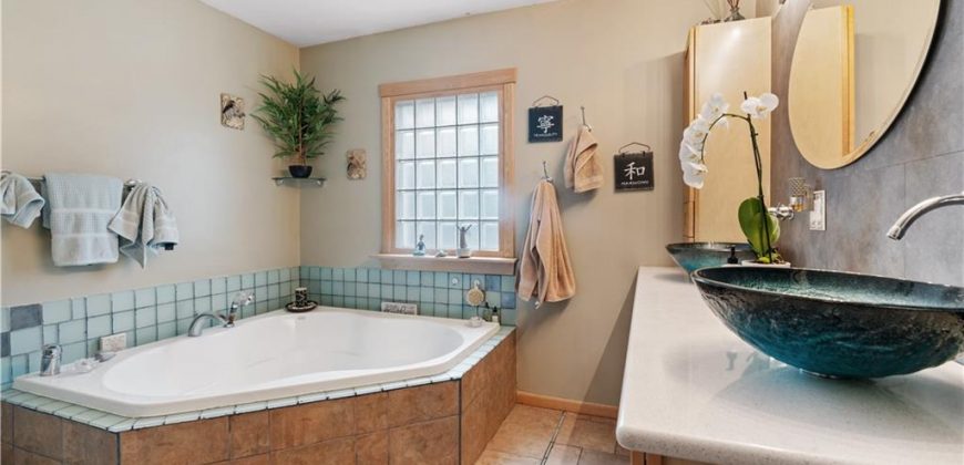 Homes for Sale in Kansas City, MO 64151 | 6814 NW Vista Avenue
