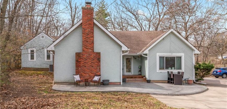 Homes for Sale in Kansas City, MO 64151 | 6814 NW Vista Avenue