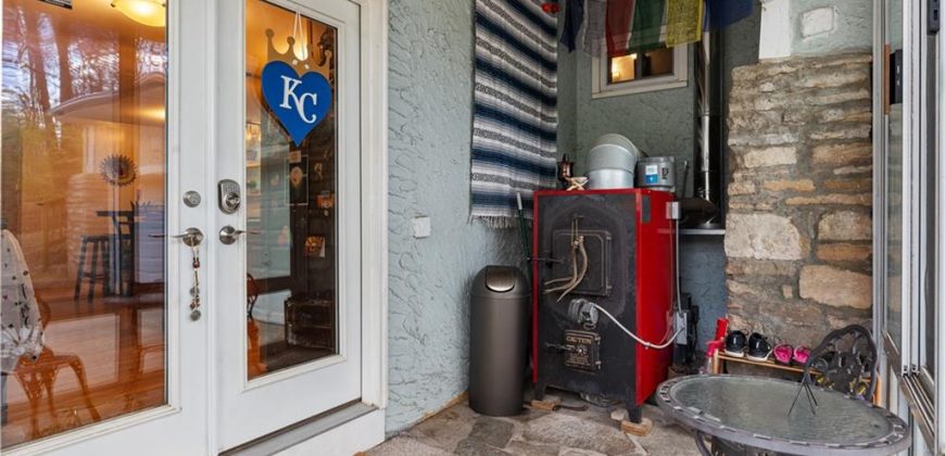 Homes for Sale in Kansas City, MO 64151 | 6814 NW Vista Avenue