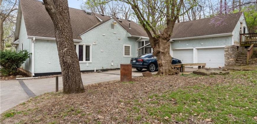 Homes for Sale in Kansas City, MO 64151 | 6814 NW Vista Avenue